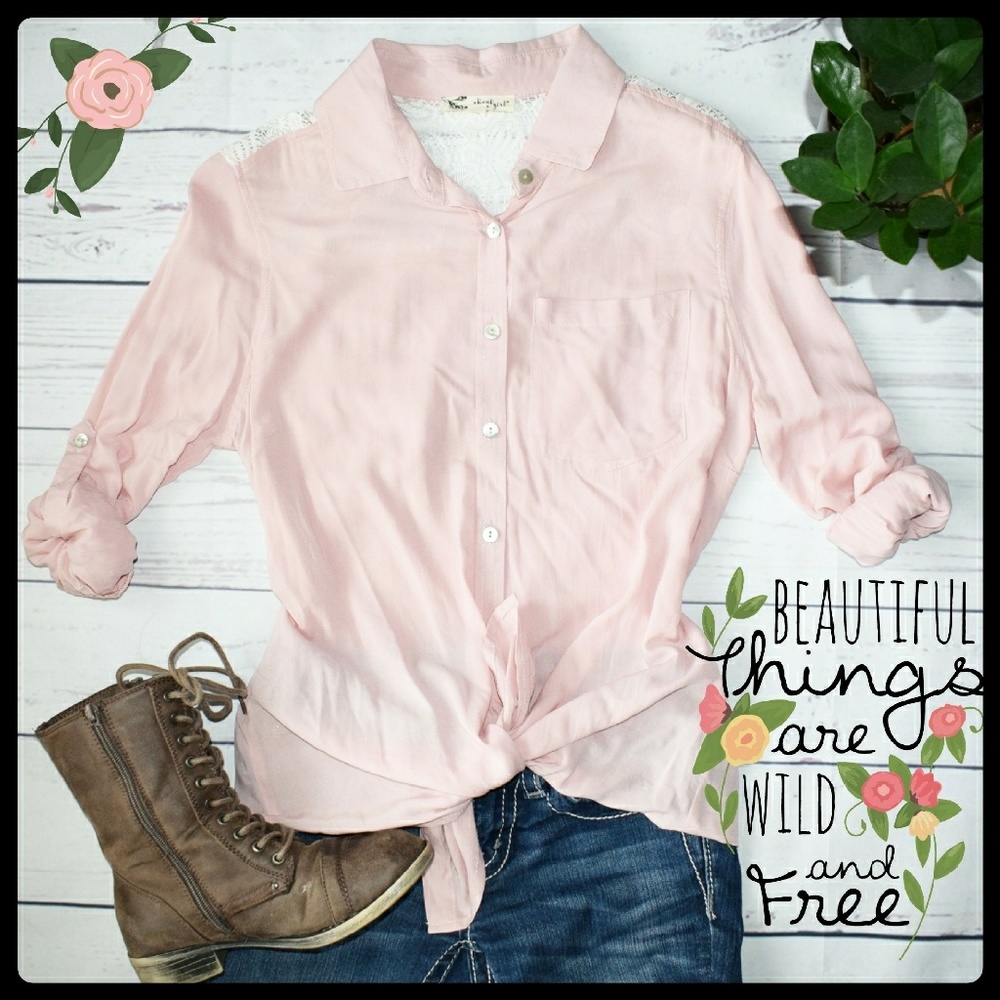 NWOT, Light pink button up blouse